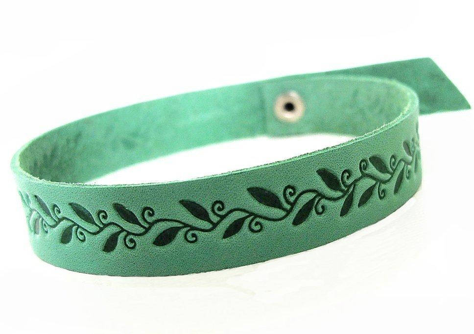 

Кожаный браслет Листочки