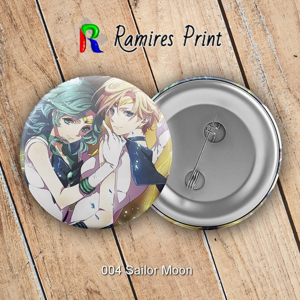 

Значок Sailor Moon 004