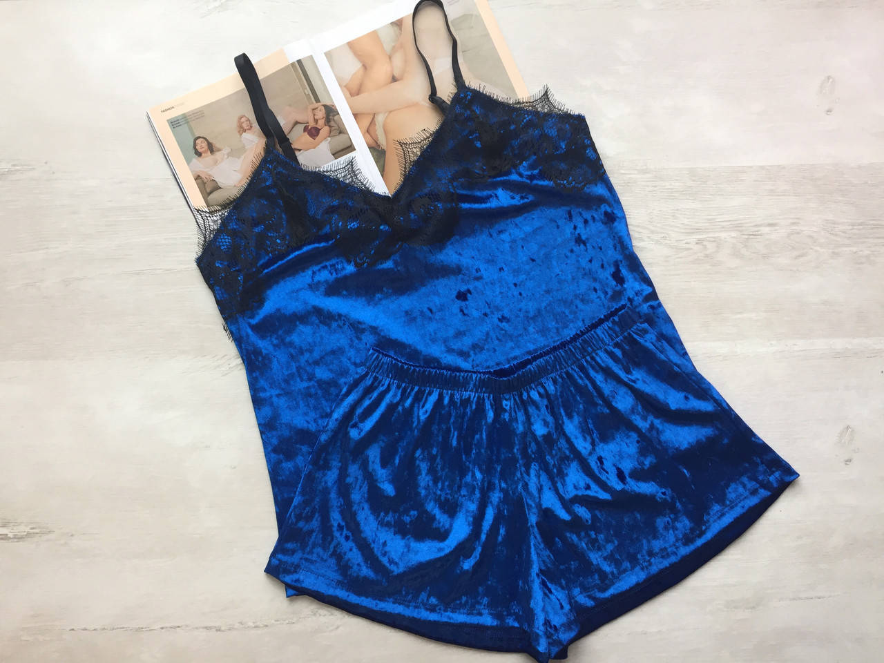 

Пижама женская велюровая шорты и майка комплект для дома и сна синяя L