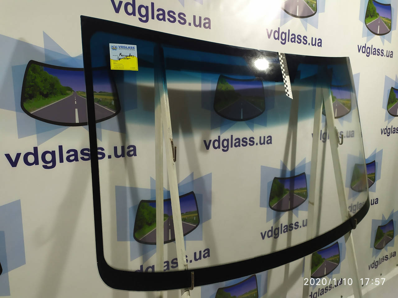 

Лобовое стекло Mercedes Sprinter, триплекс