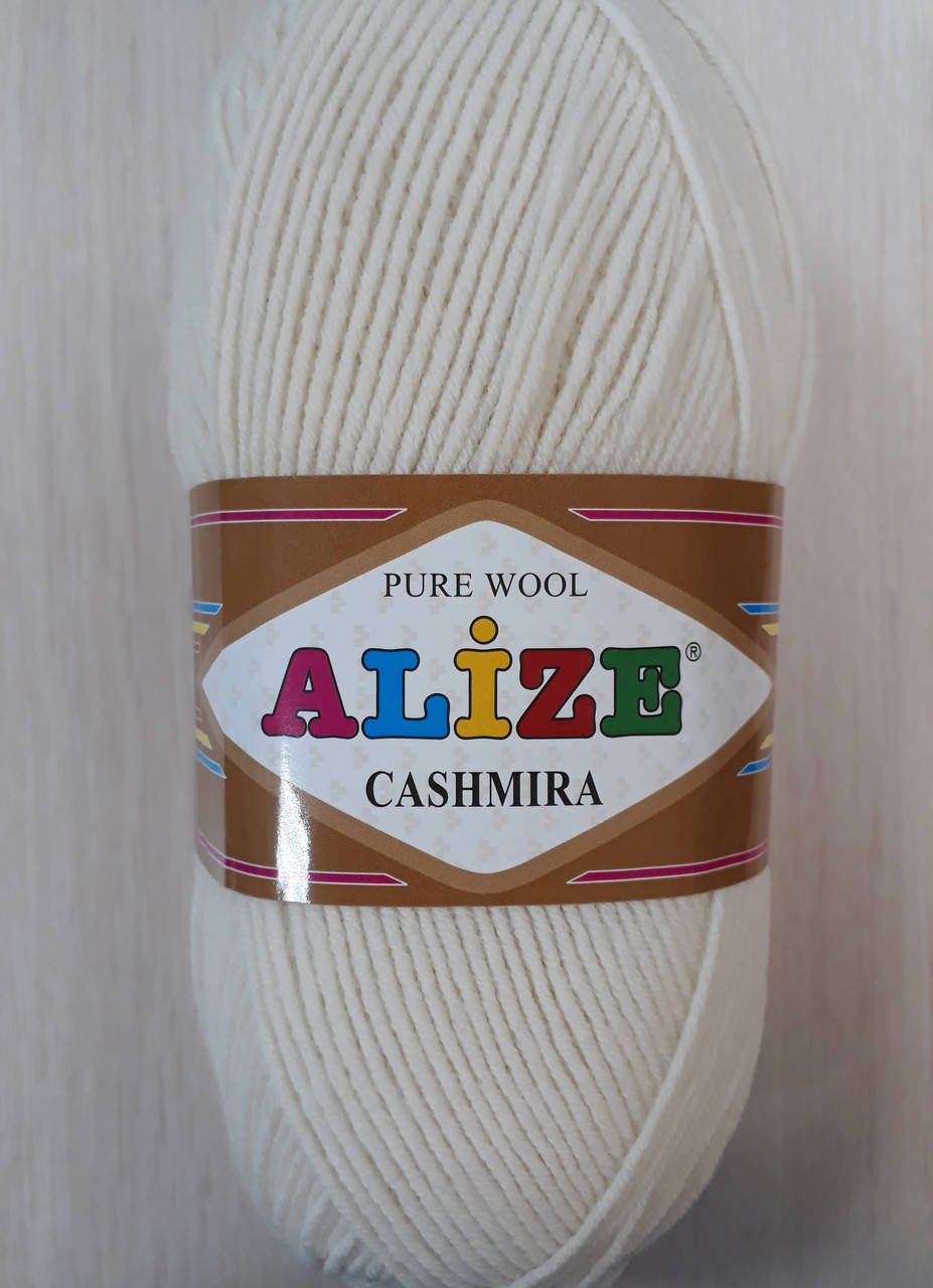 

Пряжа Cashmira Alize. 100% шерсть .100г - 300м молоко 01