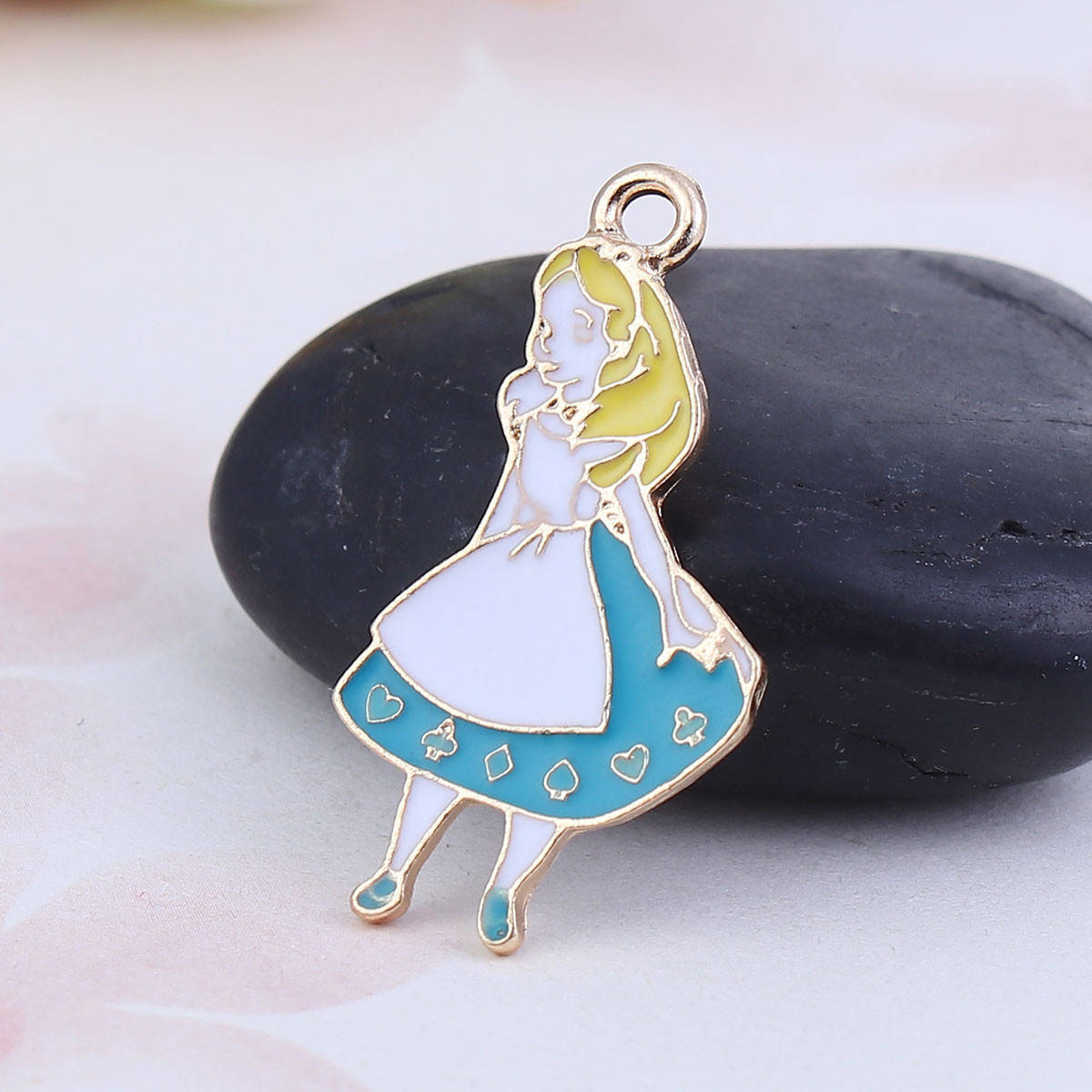 

Подвеска Сказочный герой, Девочка, Девушка, Цинковый сплав, Цвет:золото, Бело-голубая Эмаль, 33 мм x 18 мм