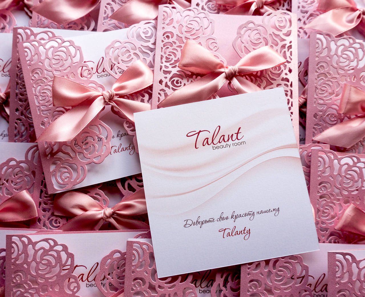 

Ажурные подарочные сертификаты, дизайн, печать изготовление на заказ