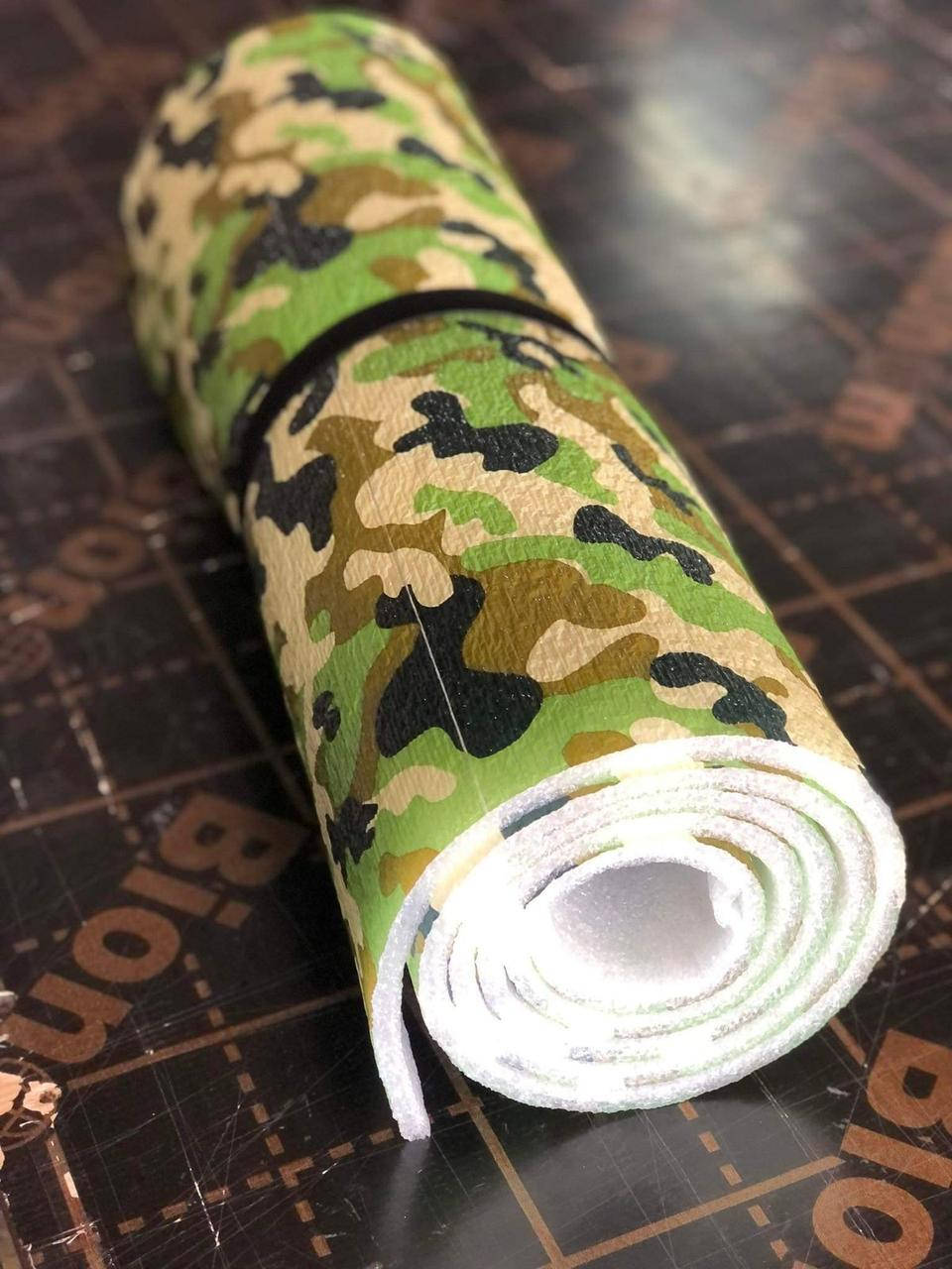 

Каремат туристичний, білий+хаки, т. 10 мм, розмір 50х180 см, виробник Україна, TERMOIZOL®