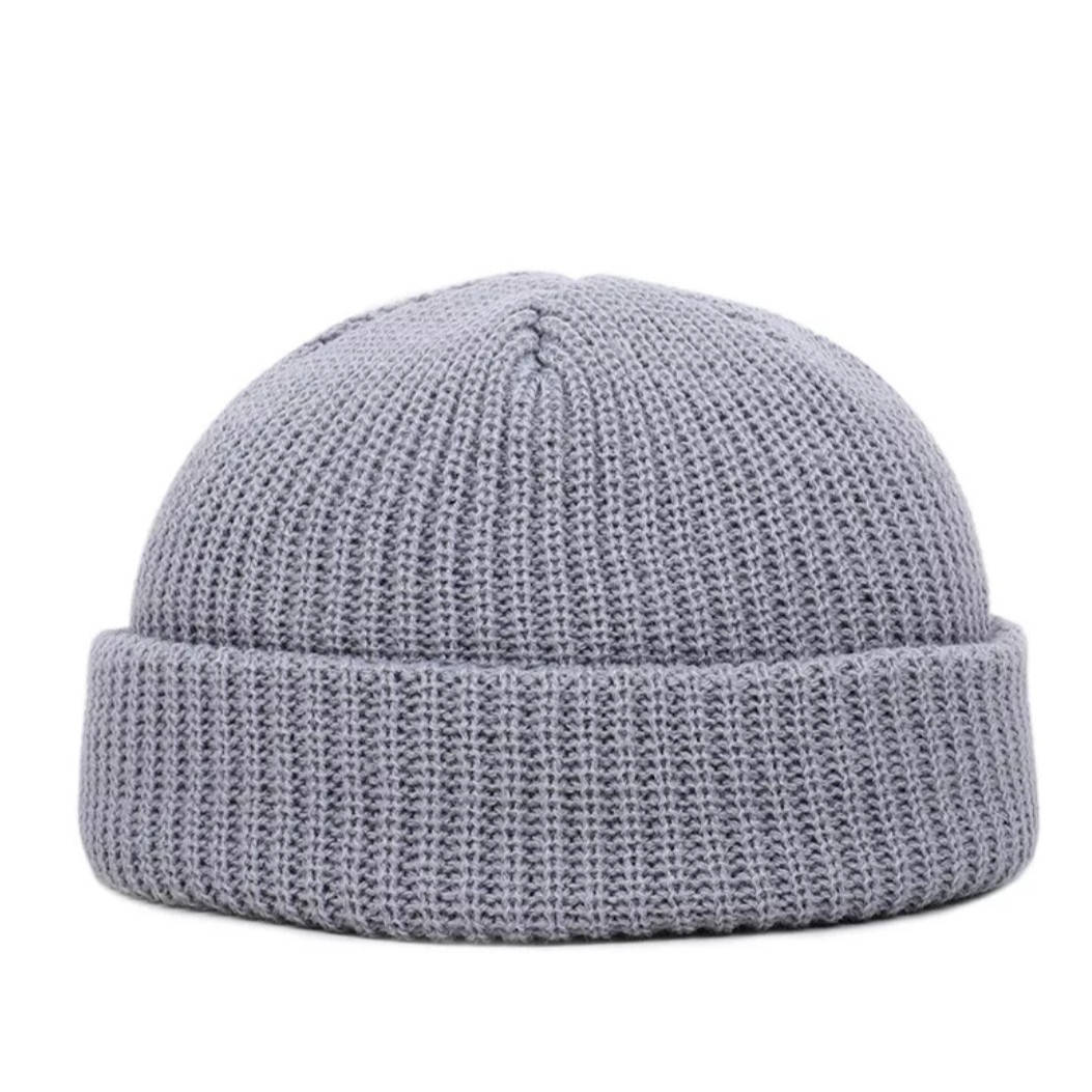 

Шапка трендовая вязаная короткая бини beanie docker до ушей Как у Монатика Кусто Леона Зима Весна Лето Осень Светло серый