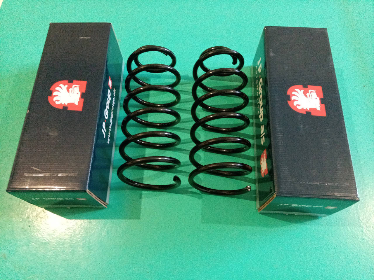 

Пружины передние Гольф 2 3, Джетта 2 Венто Дизельные 1.6