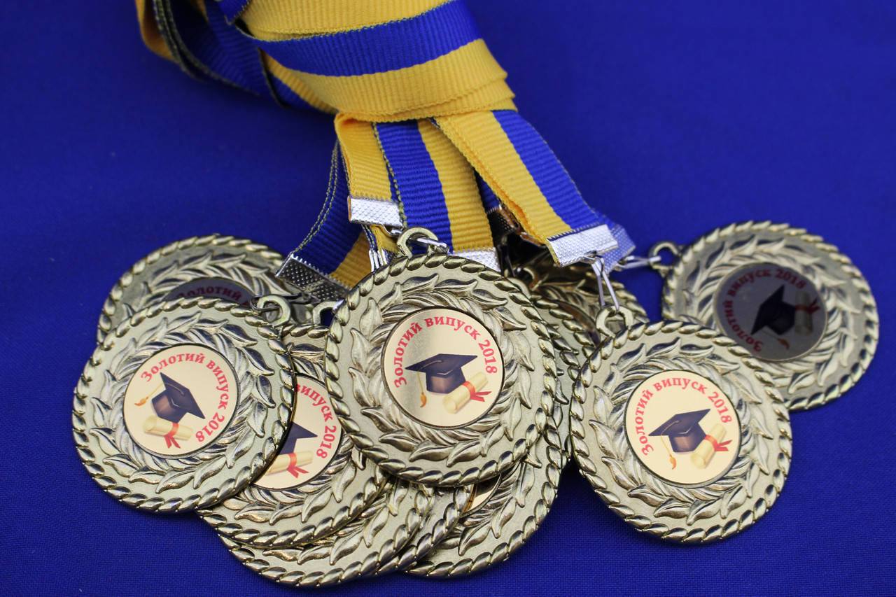 

Медали для выпускников школ. Медаль для награждения. Медали металлические на ленте
