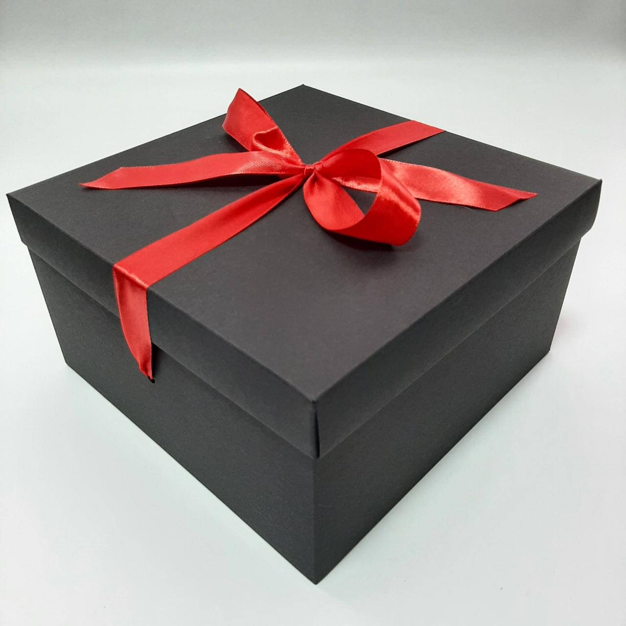 

Коробка 220х220х120 мм. з бантом черная, Черный