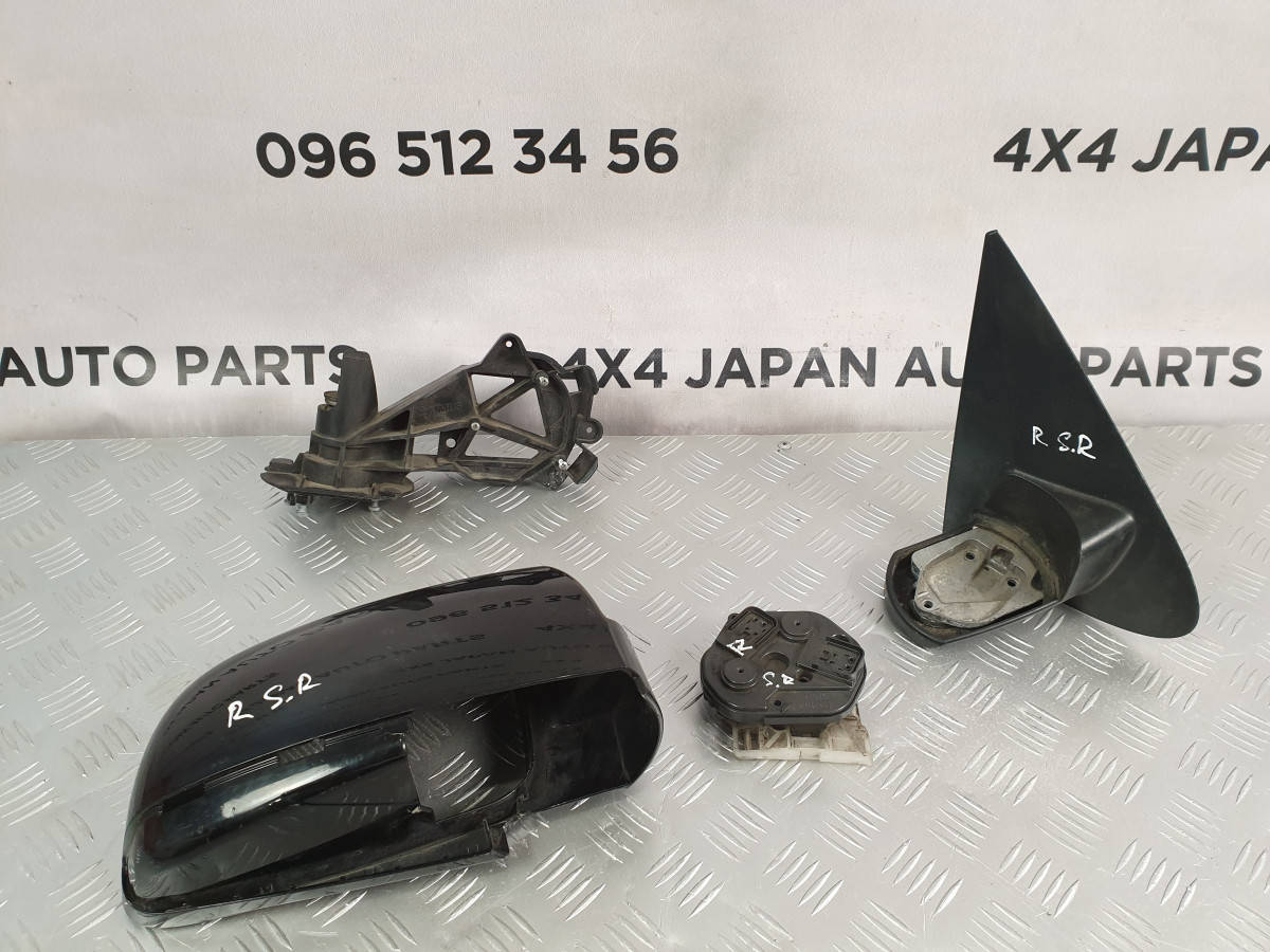 

Накладка зеркала лопух правый Hyundai Santa Fe (2006-2012) 876400W000