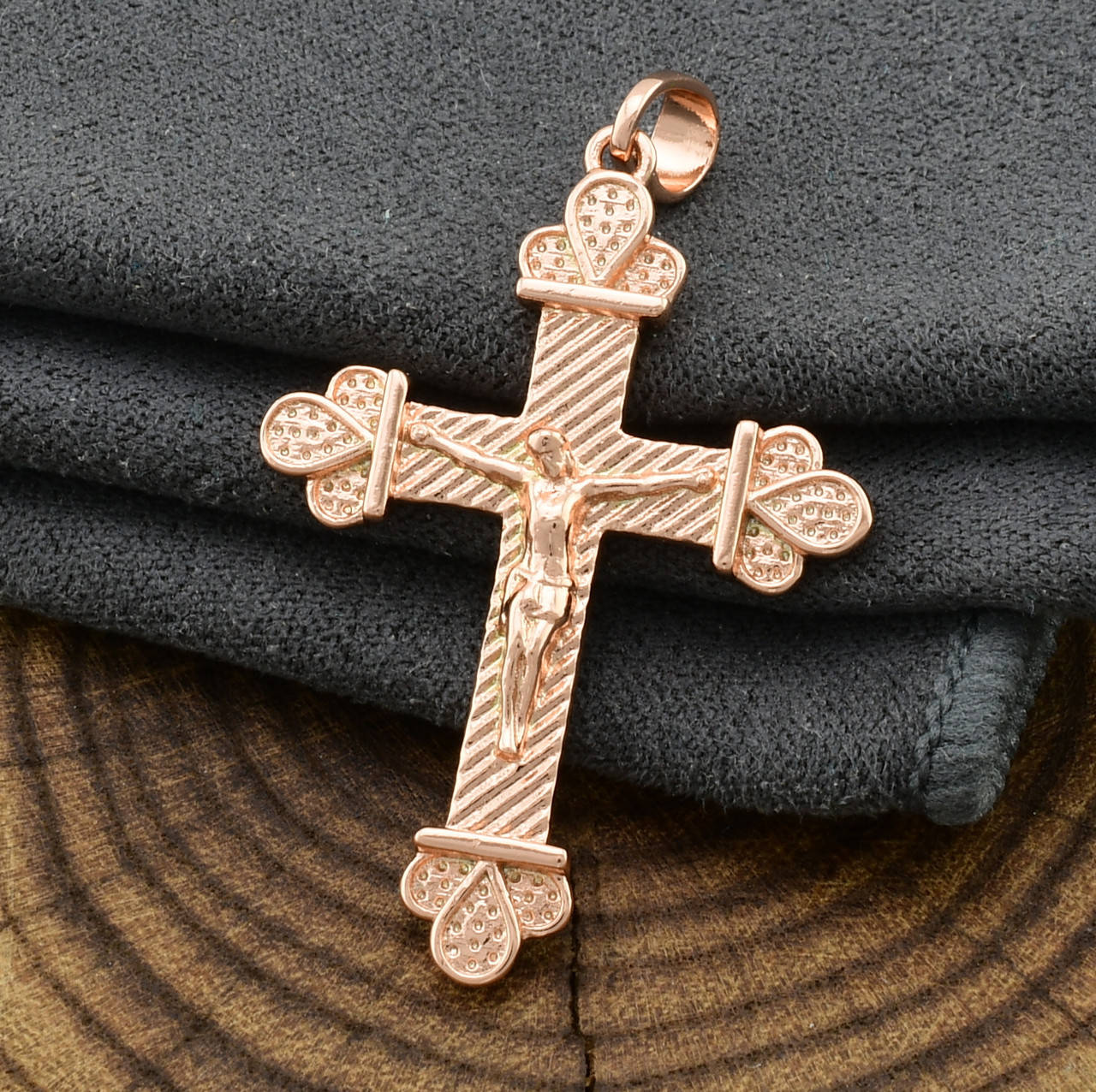 

Крестик 71089 для цепочки до 3 мм размер 40x24 мм вес 2.8 г позолота РО