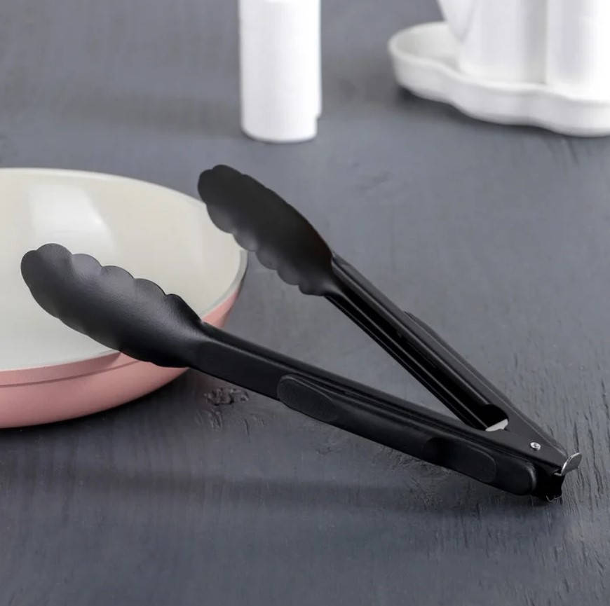 

Щипцы - черные кухонные, удобные 21,5 см