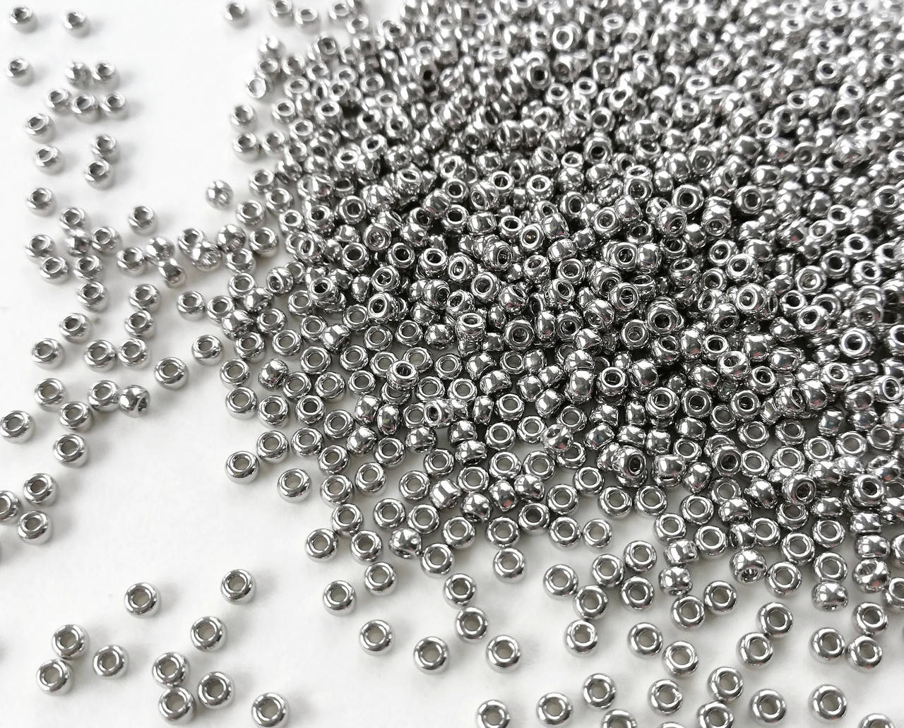 

Японський бісер Miyuki Круглий 11/0 0194 Palladium Plated