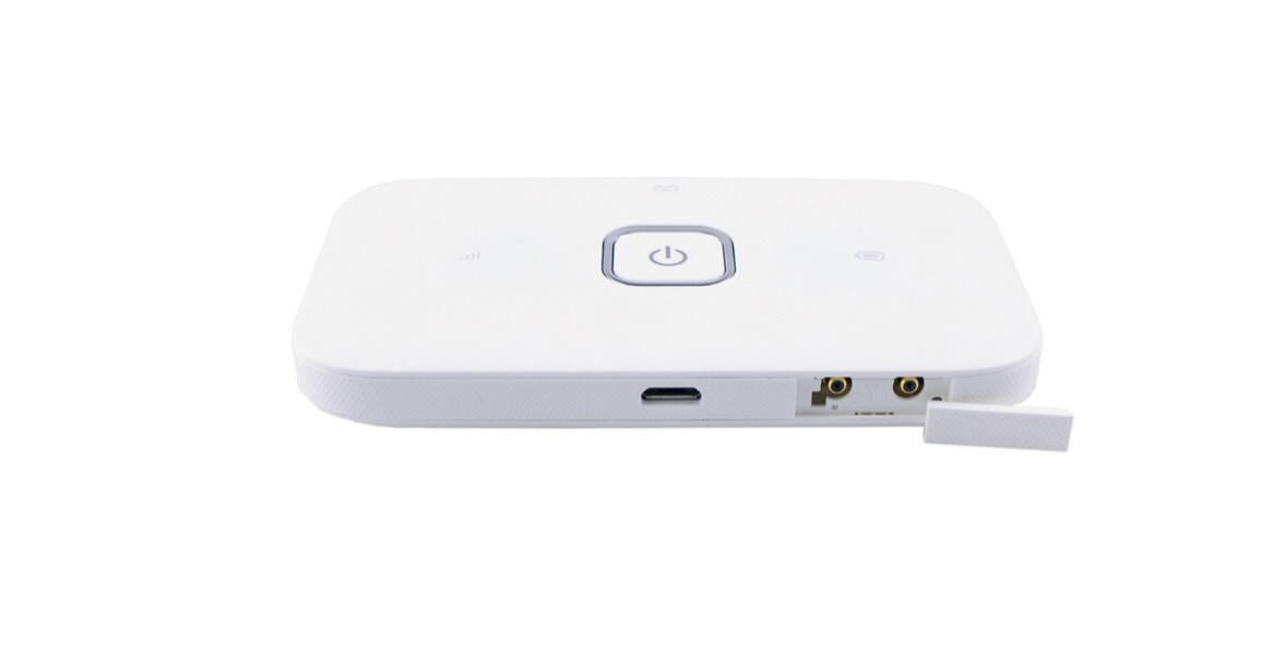 

4G роутер Huawei R216