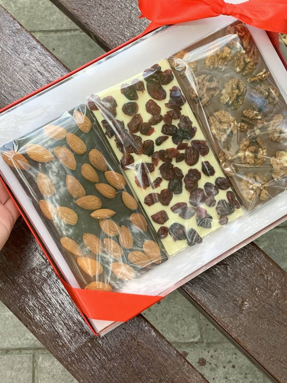 

Шоколадный набор. Шоколад ручной работы. Красивый шоколадный набор. Набор из шоколада ручной работы.