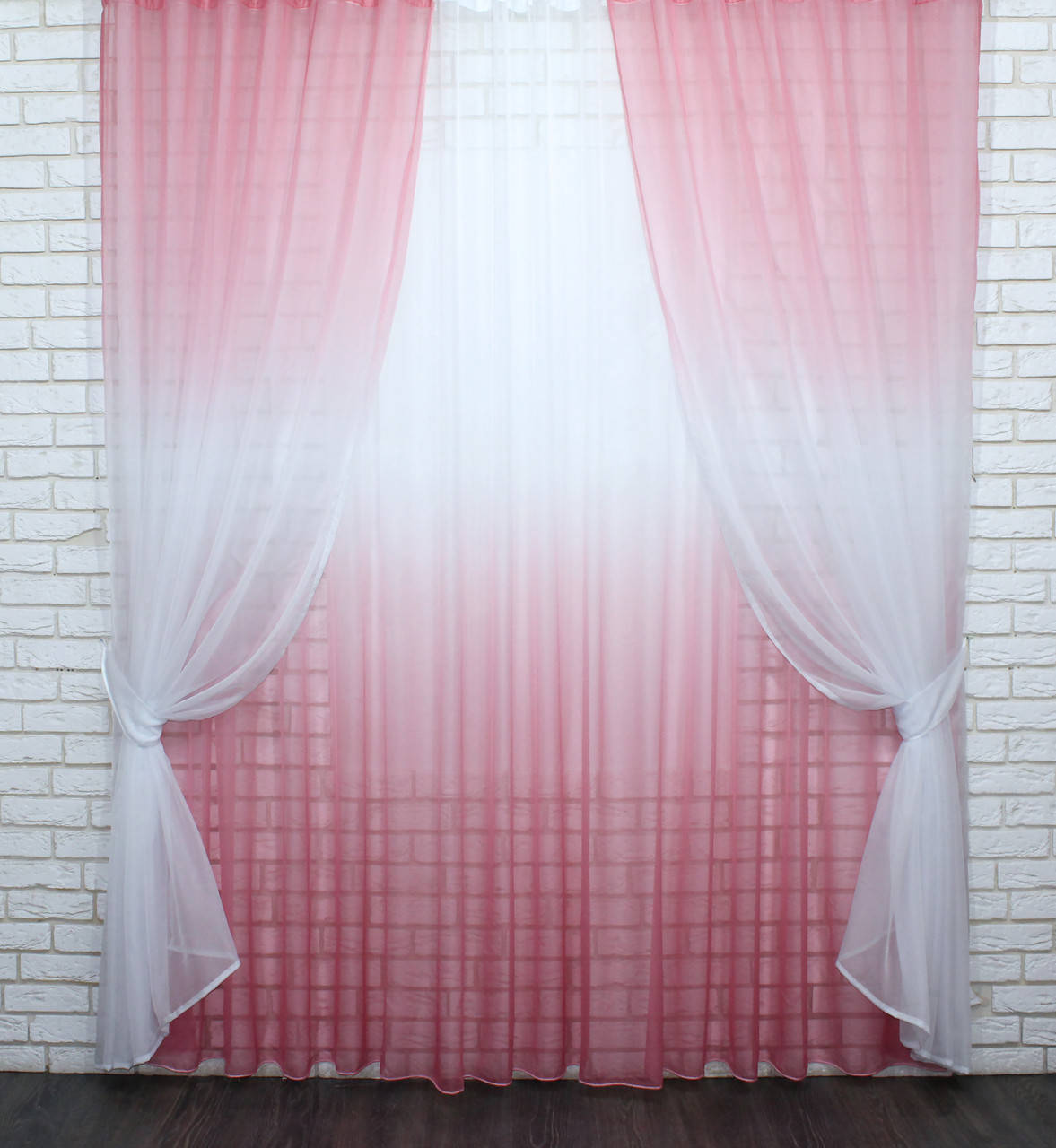 

Комплект растяжка "Омбре" из шифона. (4х2,5м.+ 2шт. 1,5x2,5м.) Цвет розовый с белым. Код 031дк 748т 10-232