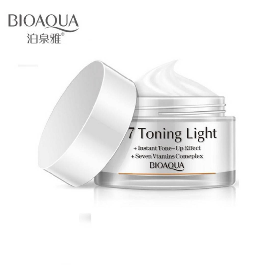 

Осветляющий крем для лица V7 Toning Cream Up Effect