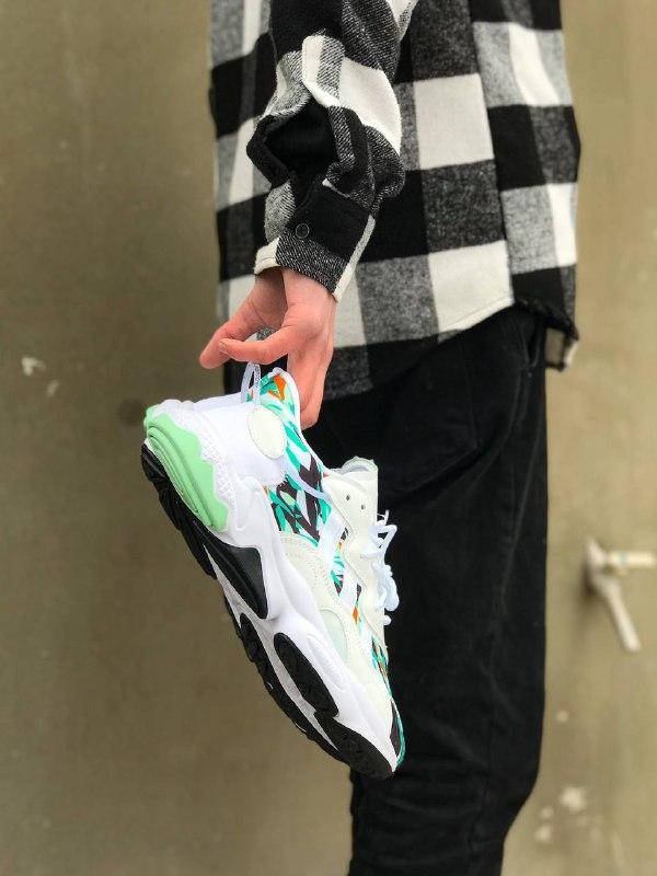 

Кроссовки мужские Adidas Ozweego Tropical, Зелёный