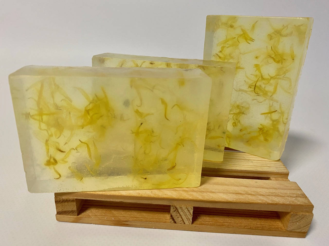 

Натуральное мыло ручной работы Календула 100, натуральне мило ручної роботи Календула