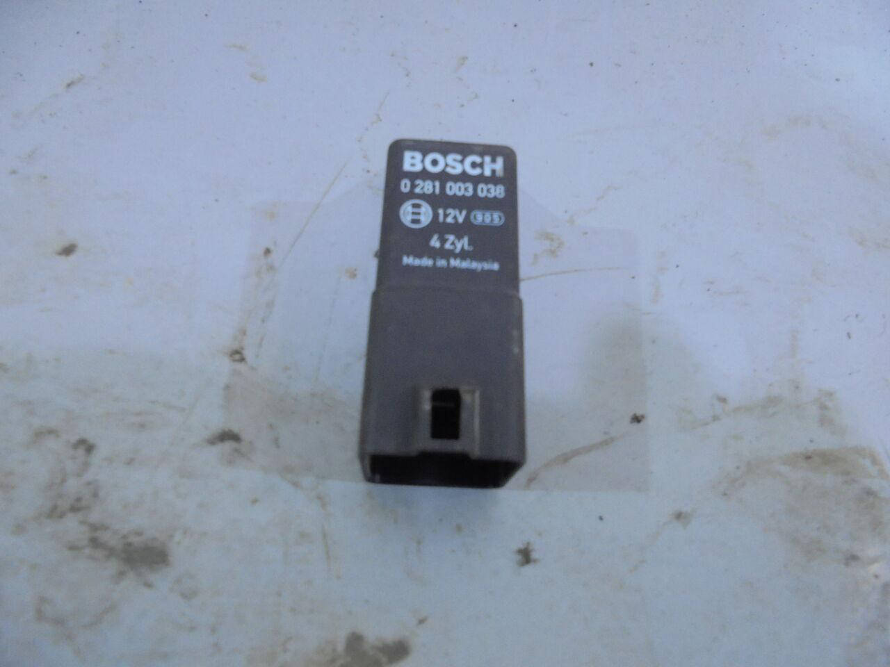 

Б/У РЕЛЕ СВЕЧЕЙ НАКАЛИВАНИЯ VOLKSWAGEN PASSAT B6 038907281D