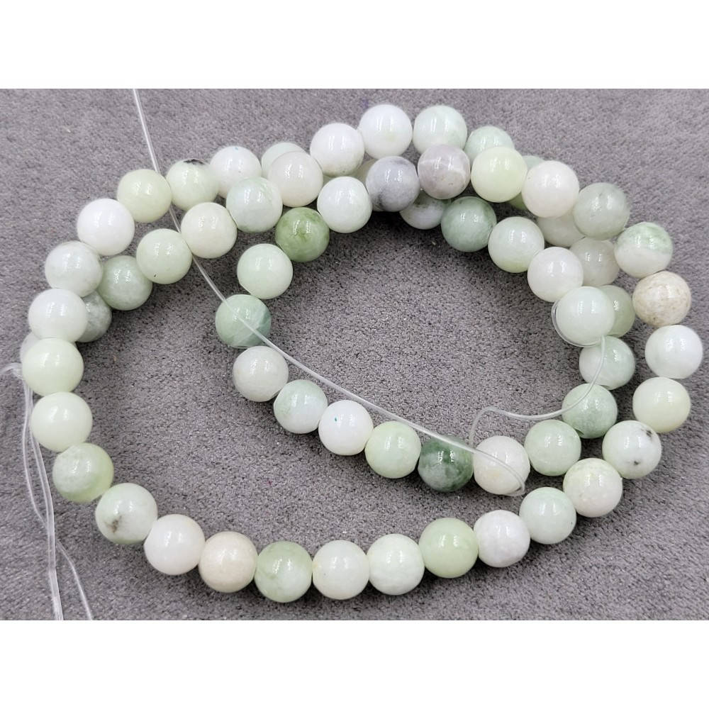 

Бусины на нитке натуральный камень Нефрит белый гладкий шарик d=6мм