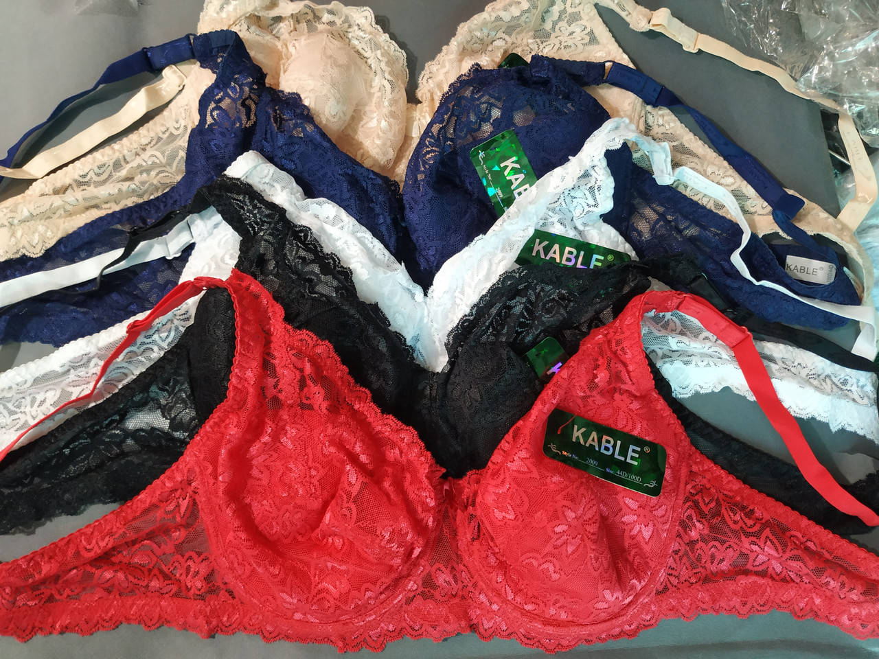 

Бюстгальтер 2009 Д Кабле объемы 85-90-95-100. РОЗНИЦА ( в упаковке 4 шт)