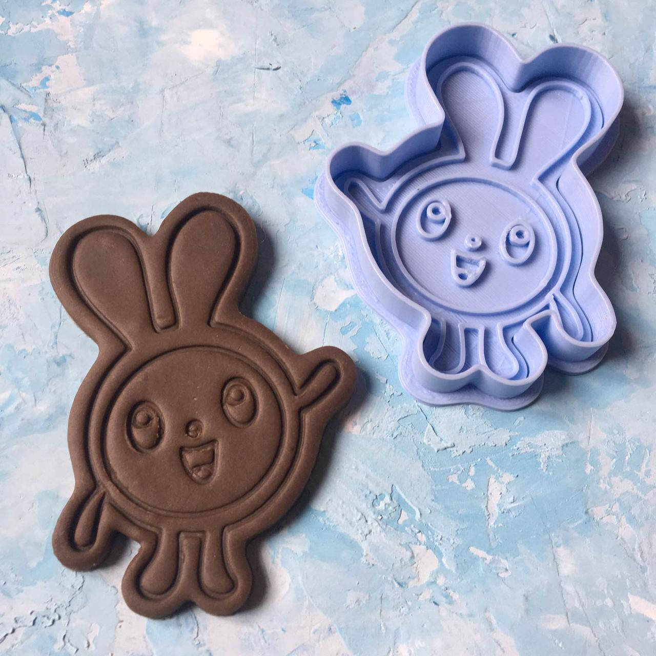 

Вирубка зі штампом "Малишаріки" / Вырубка - формочка для пряников "Малышарики, Крошик"