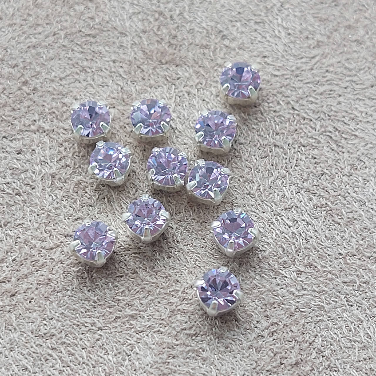 

Шатоны Preciosa Maxima в цапах, Violet, цапы - серебро