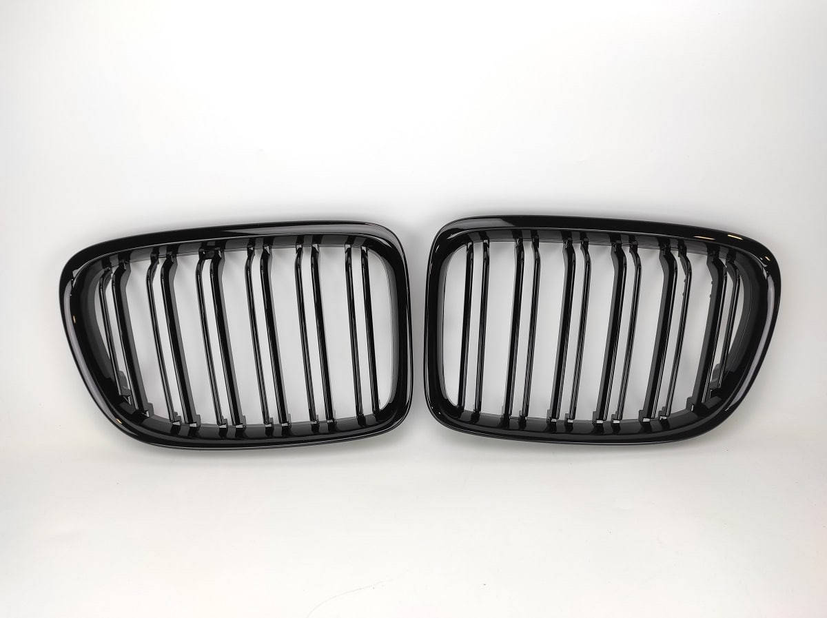 

Решетки радиатора (ноздри) BMW X1 E84 M-стиль (черный глянец)