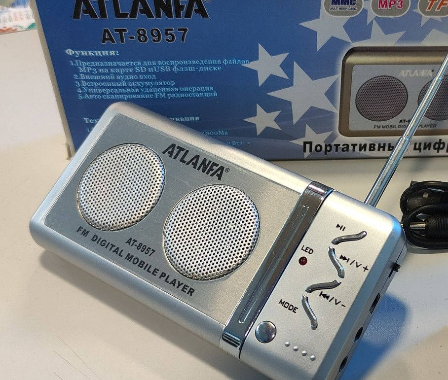 

Портативный FM приемник Atlanfa 8957 приемник на аккумуляторе , MP 3, USB, SD, AUX громкий звук