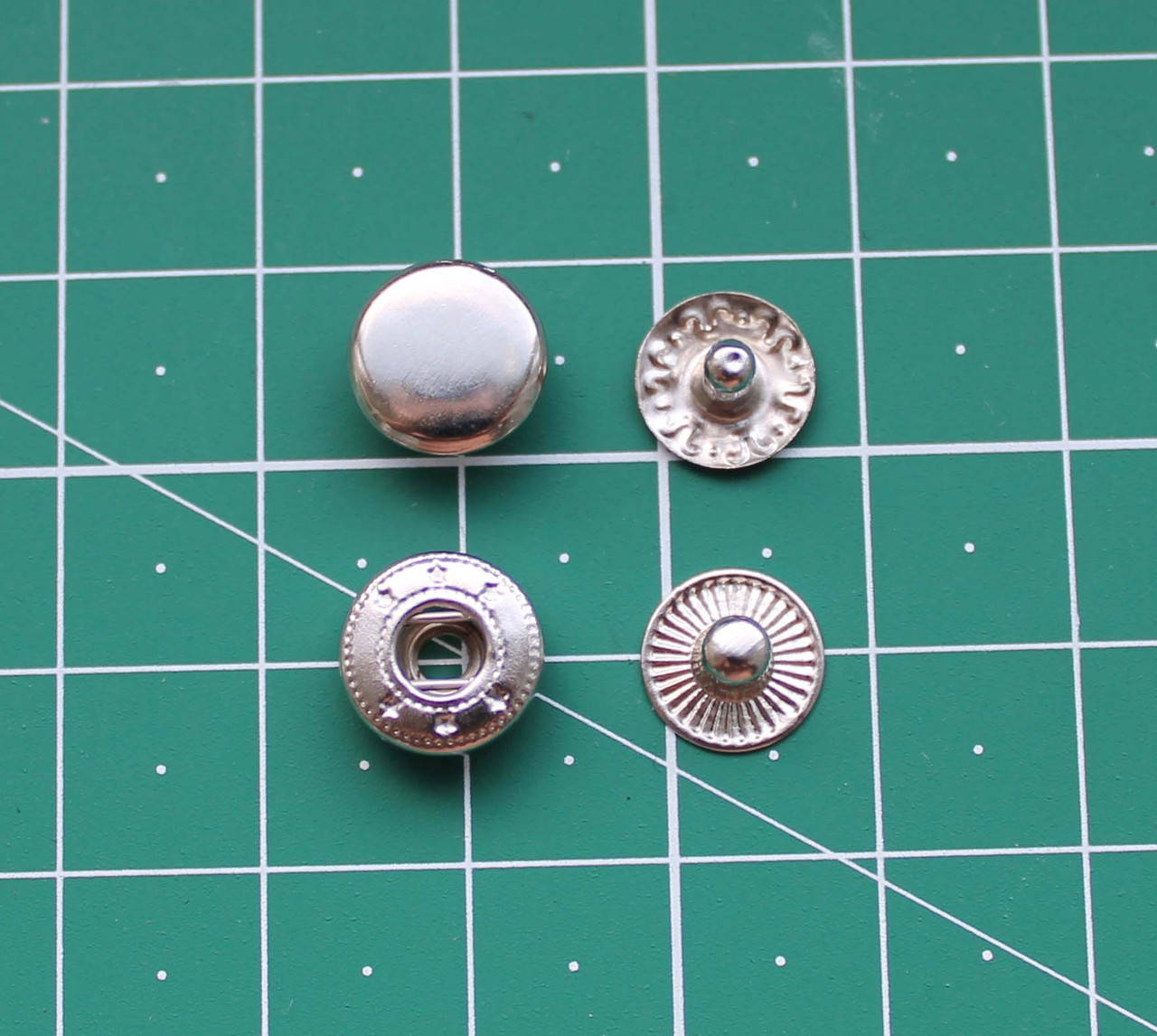 

Кнопка АЛЬФА 10мм ( Никель )