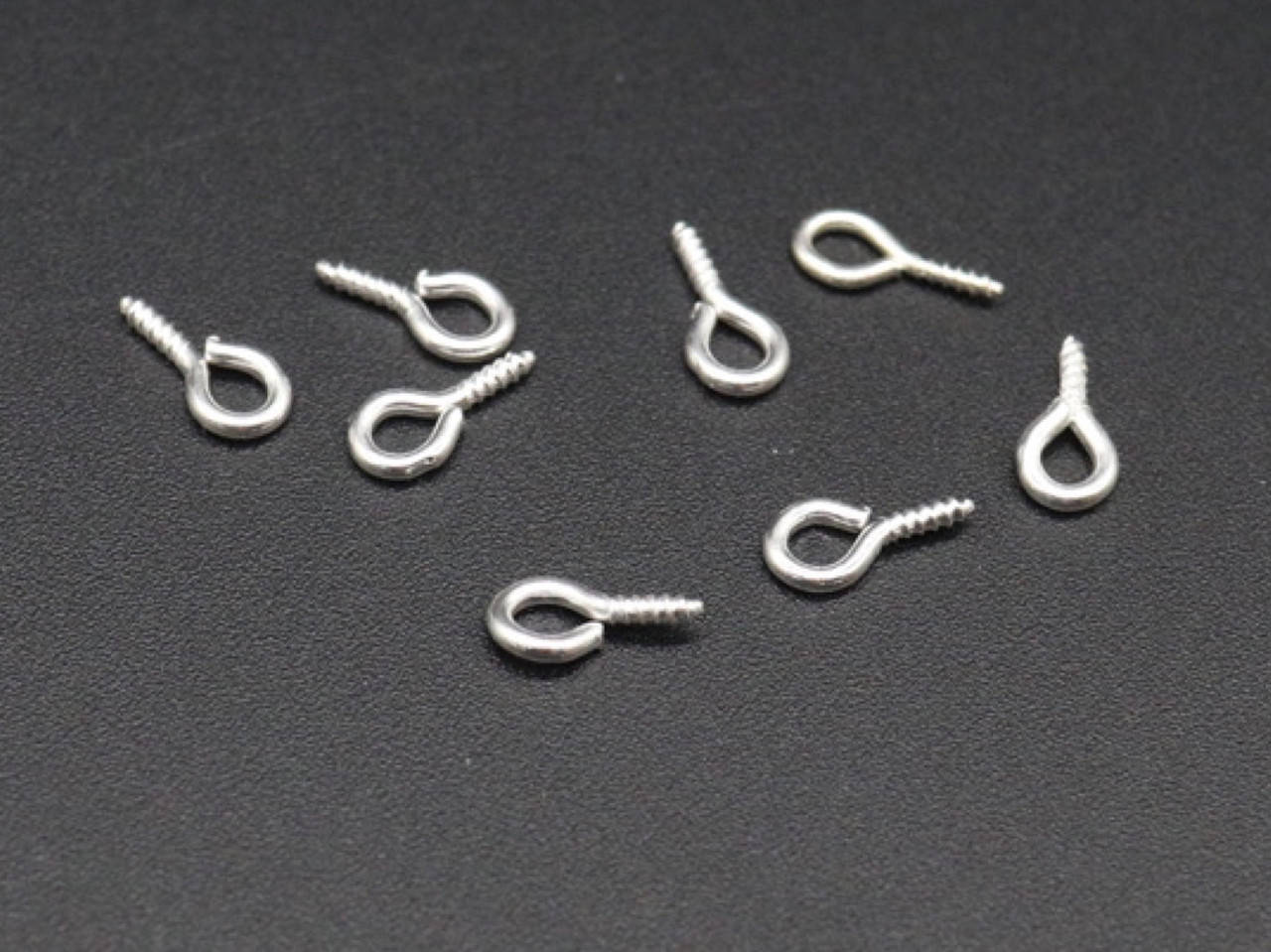 

Крючок с кольцом. Цвет "серебро".14х7мм