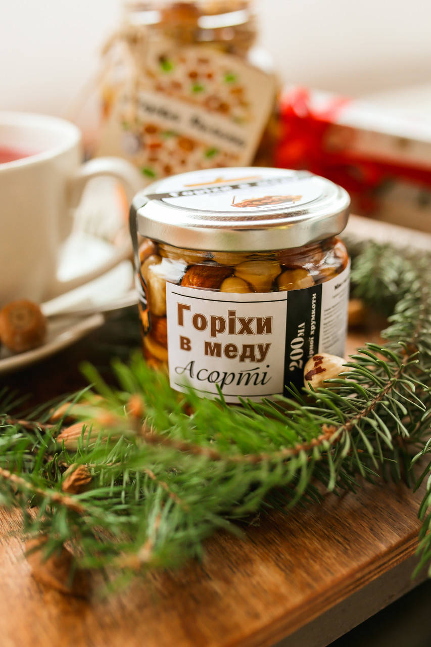 

Микс орехов в меду (240г) (натуральный домашний мед)