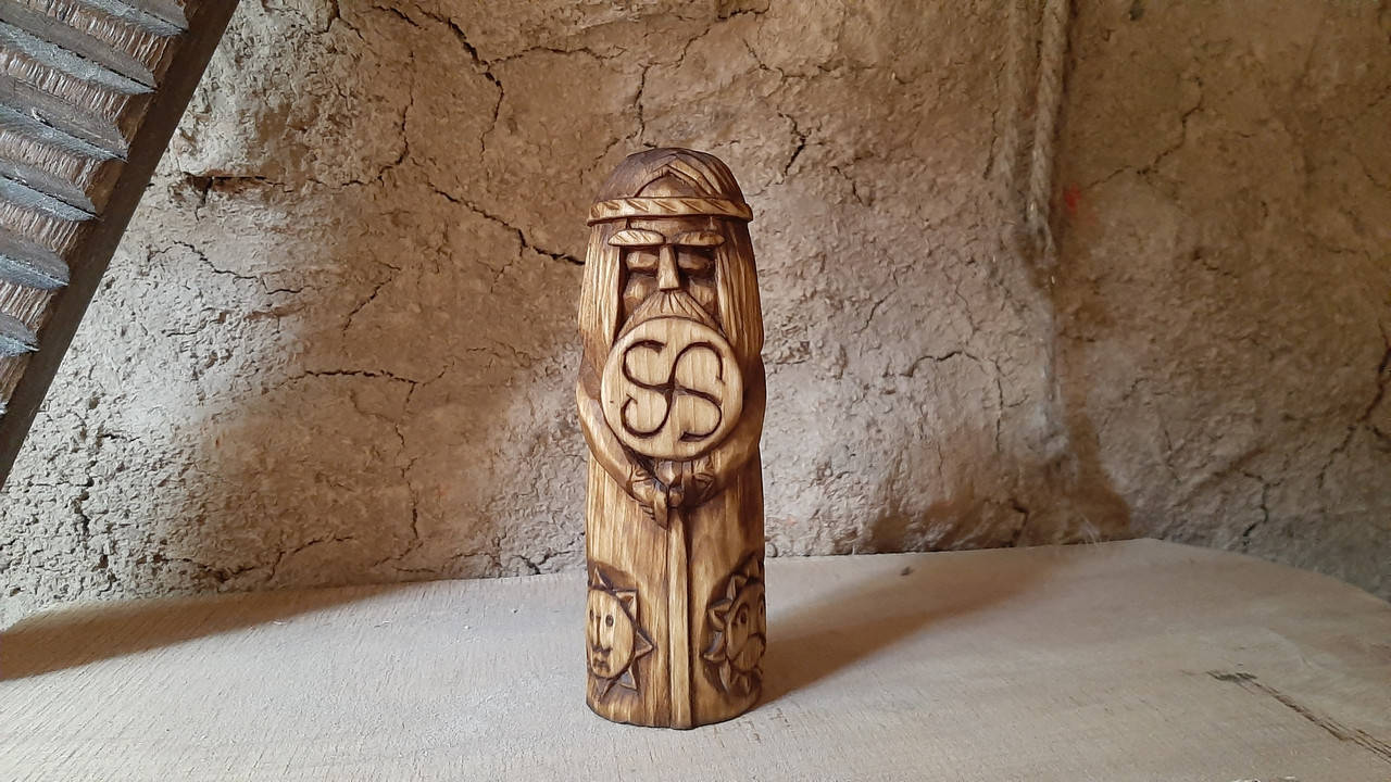 

Статуетка з дерева «Род». Слов’янська міфологія