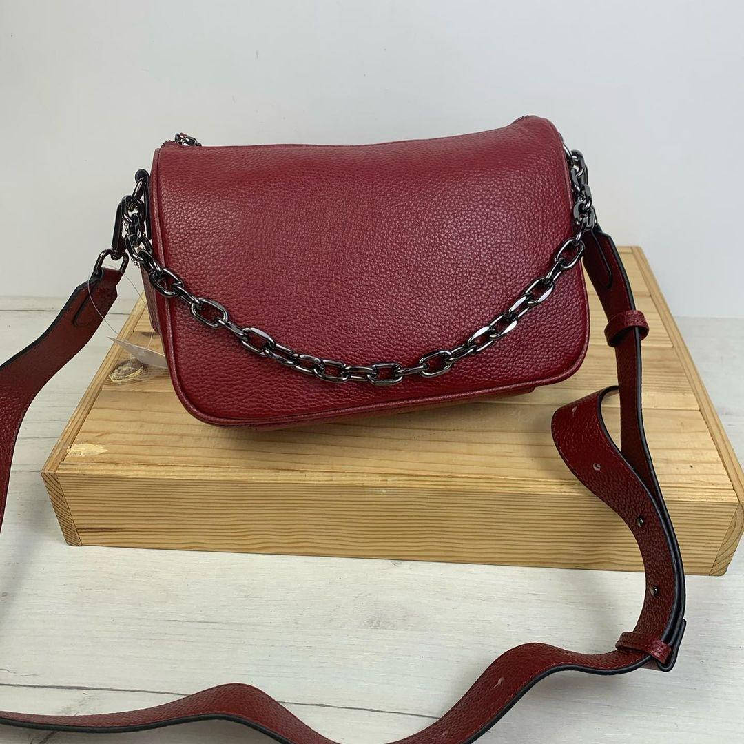 

Сумка клатч с цепочкой + широкий ремень / натуральная кожа (348) Красный