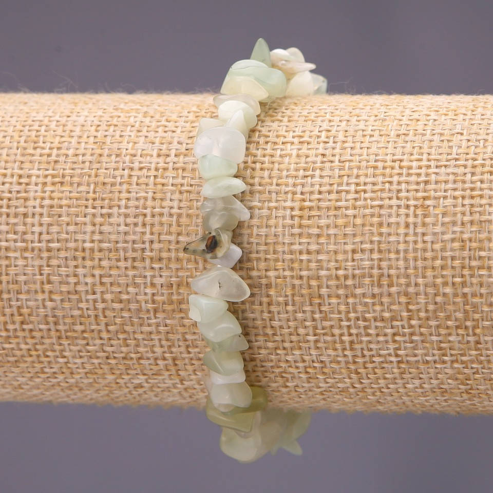 

Браслет из натурального камня Оникс крошка d-7(+-)мм на резинке обхват 18см