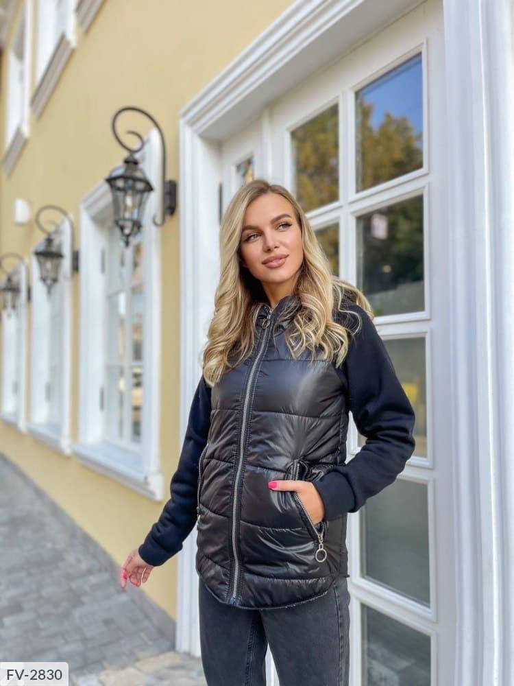 

Демисезонная женская куртка трёхнитка на флисе и плащёвка на синтепоне