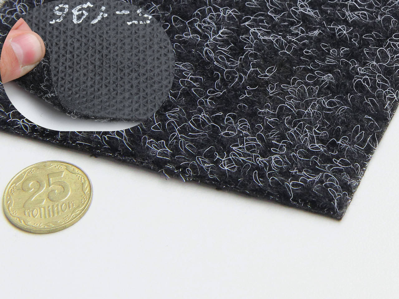 

Автомобильный ковролин прорезиненный, серо-черный, ширина 200см, Бельгия