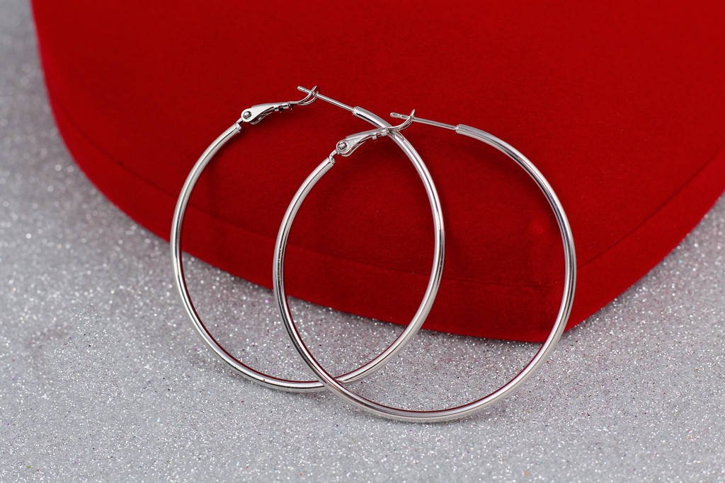 

Серьги кольца Xuping Jewelry 5 см гладкие серебристые