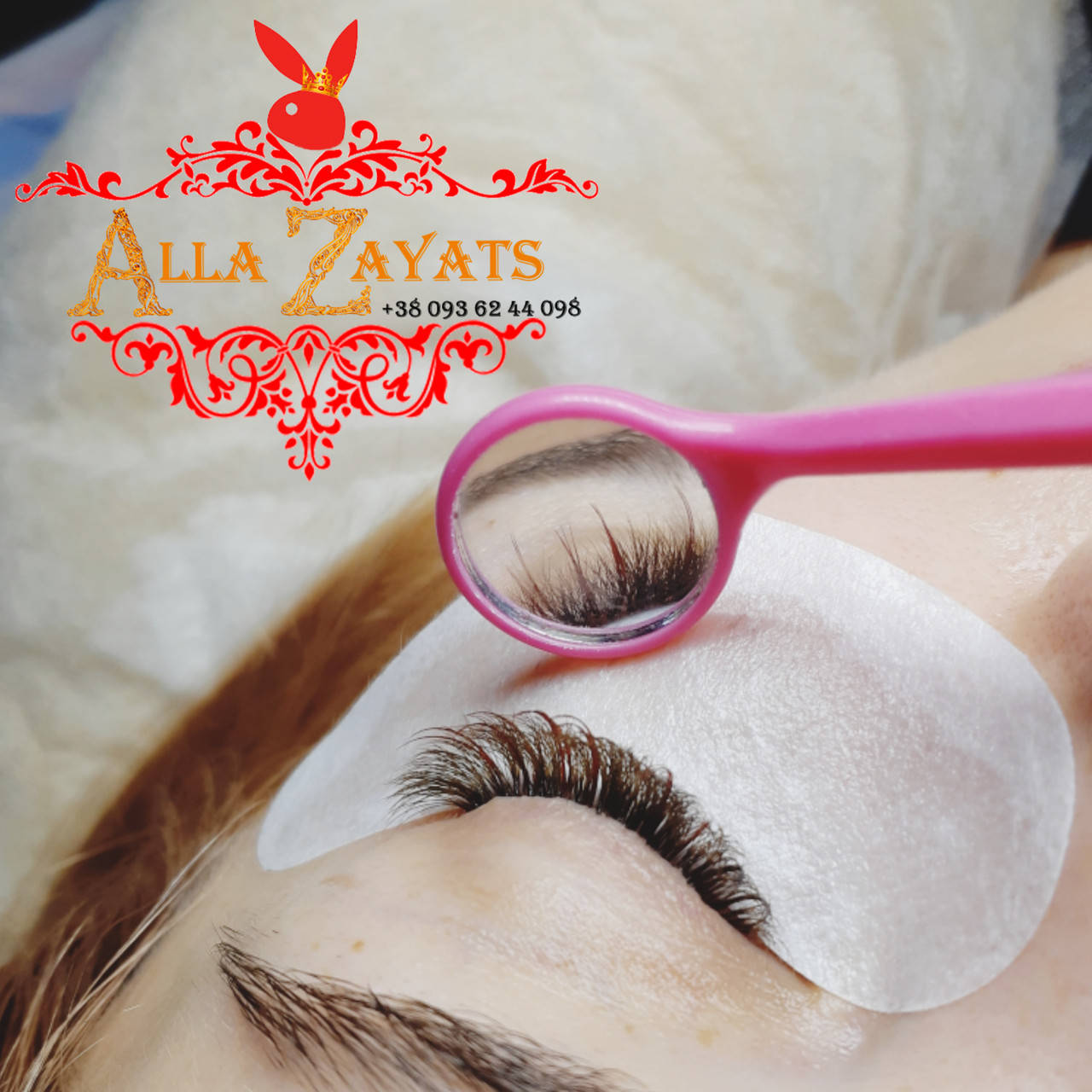 

Зеркало Lashmaker пластиковое круглое / Alla Zayats