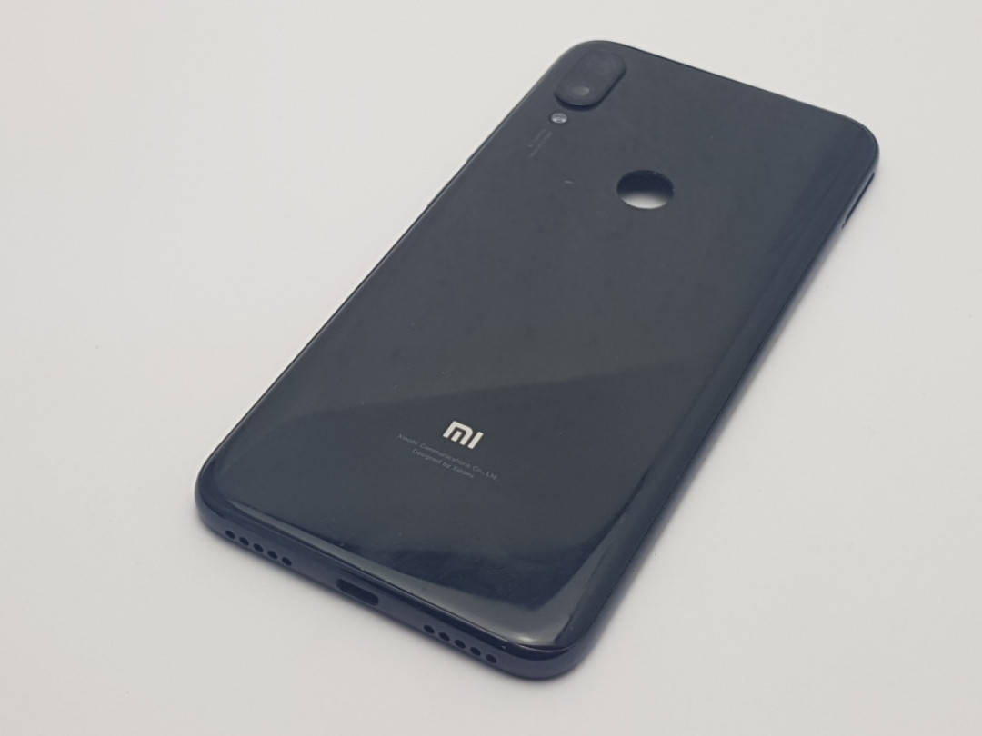 

Крышка Xiaomi Mi Play черная (кнопки+ стекло кам) Сервисный оригинал с разборки, Черный