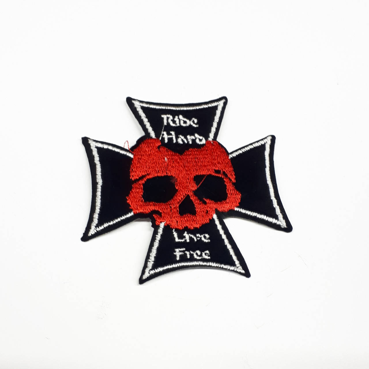 

Нашивка термо с вышивкой "Мальтийский крест" 8.5 см х 8.5 см