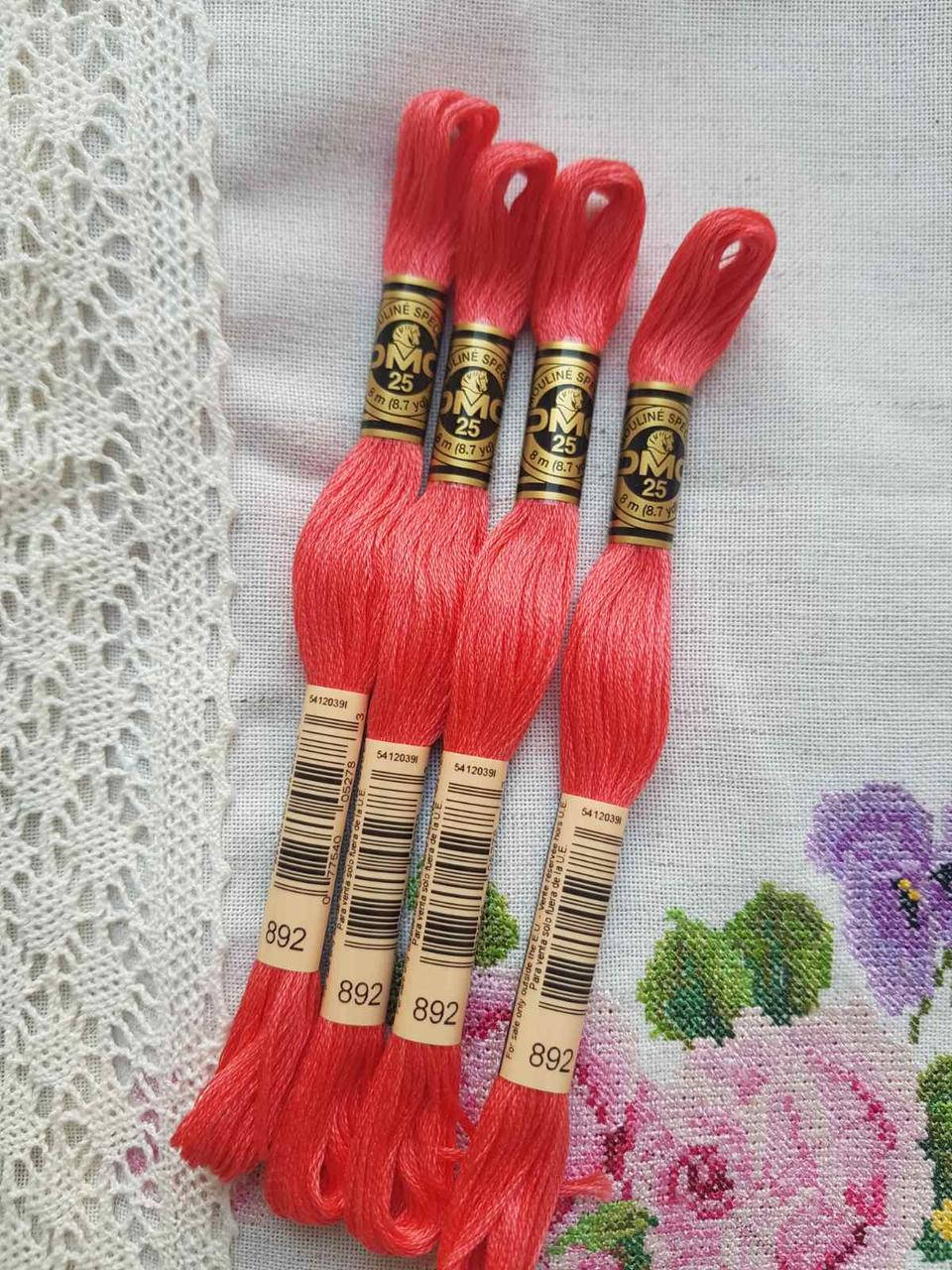 

Нитки муліне ДМС (DMC Франція оригінал) 8м. номер 892