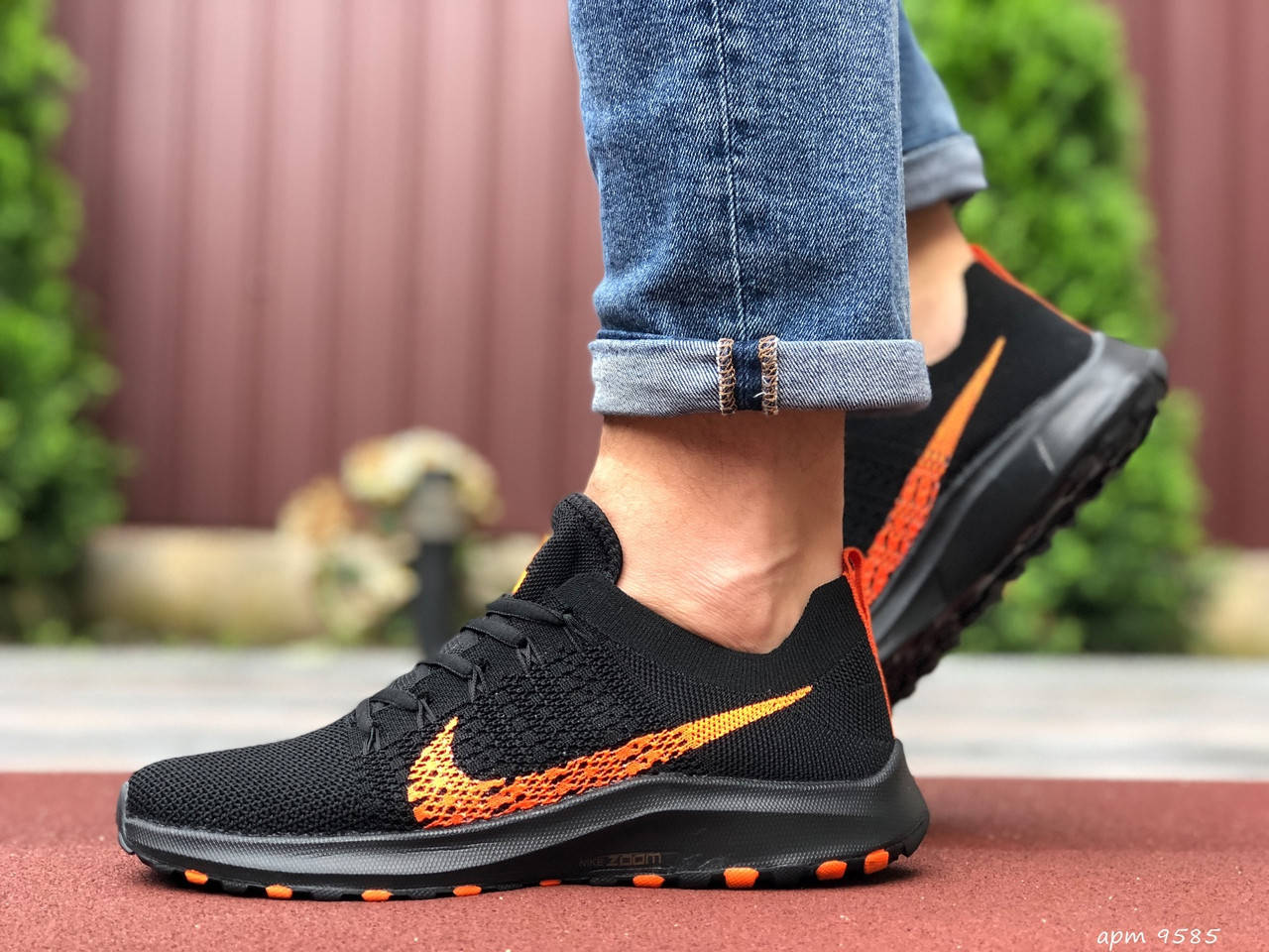 

Кроссовки Nike Zoom черные с оранжевым 44, Черный