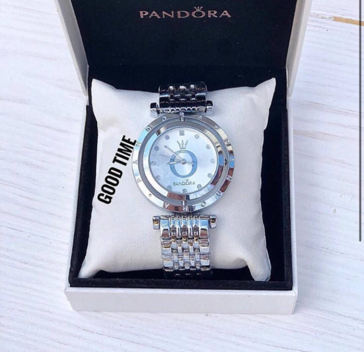 

Женские часы Pandora