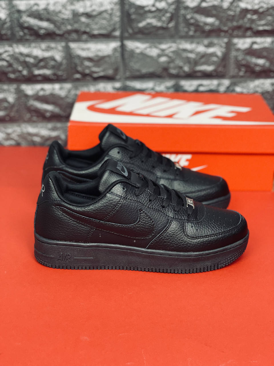 

Кожаные кроссовки Найк Аир Форс. Nike Air Force 39, Черный