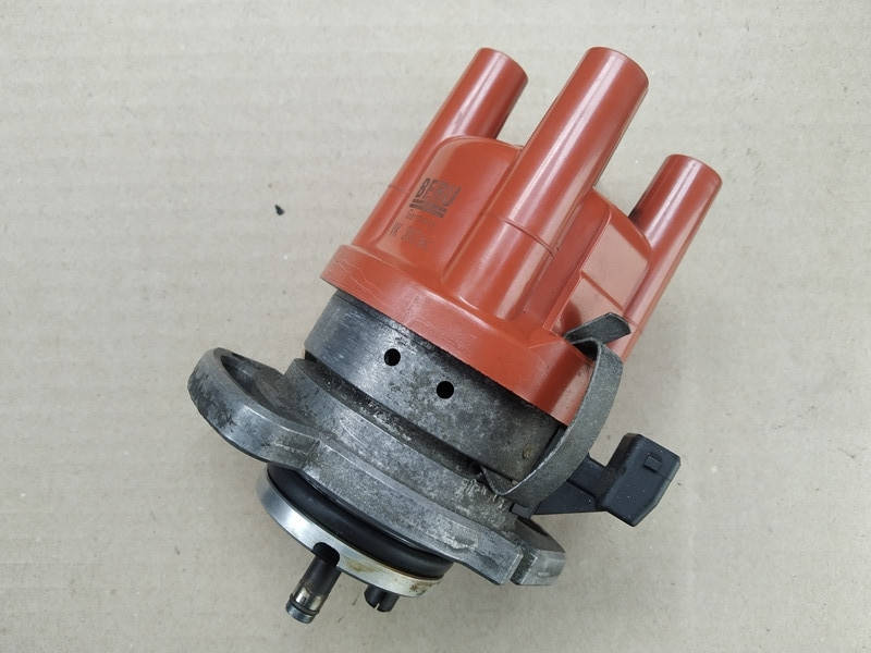 

Трамблер Volkswagen Golf III 1991-1997 1.4 1.6 0237521050; 030905205AA; 030905205AC; 030 905 205 AC