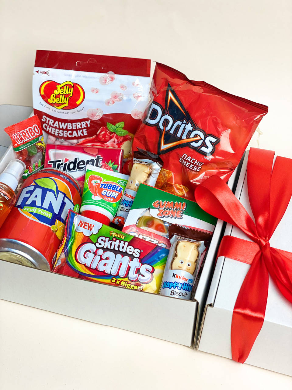 

Подарочный Красный набор сладостей Red Boxing