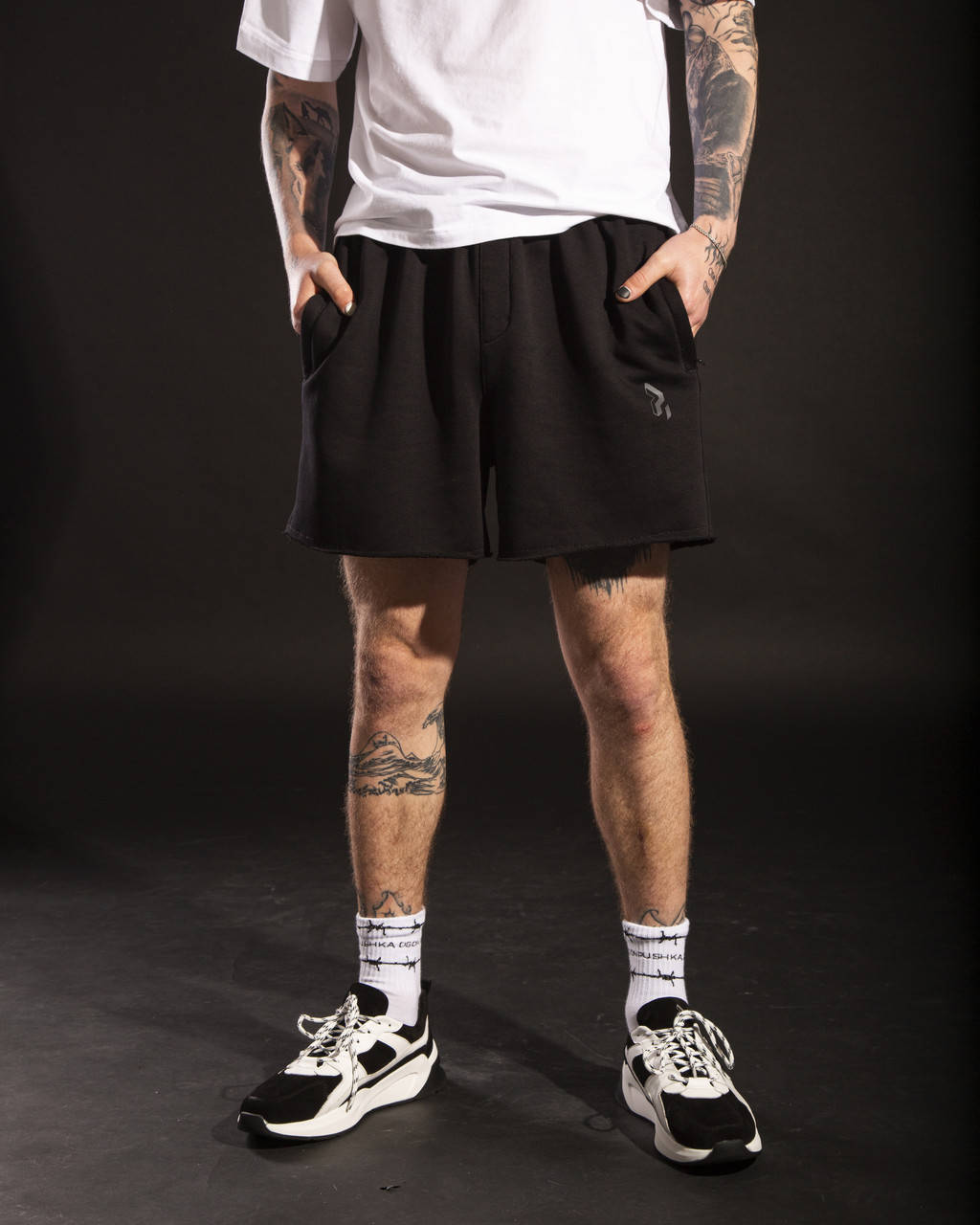 

Шорты мужские оверсайз короткие Огонь Пушка Roll черные, Черный