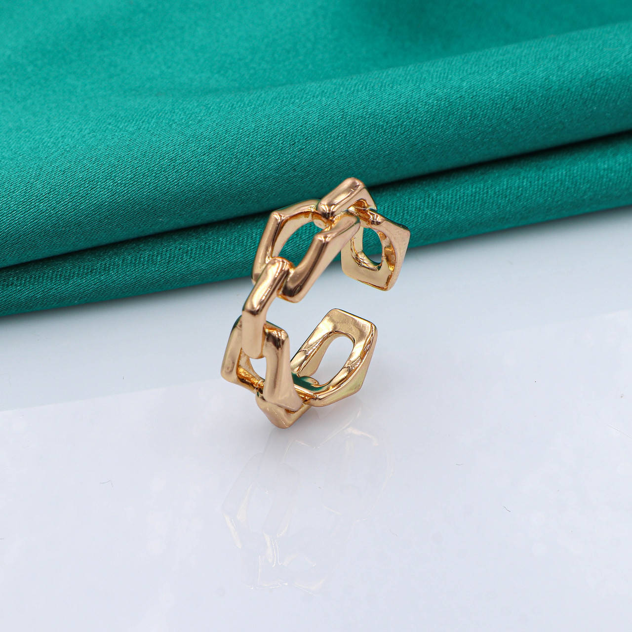 

Кольцо "Квадратный Якорь" без камней, р.17,5-18, медзолото Xuping, 18К