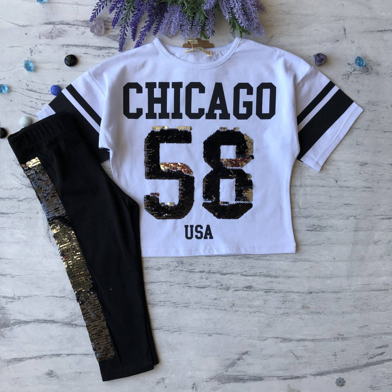 

Летний белый костюм на девочку Chicago 1. Размер 116 см, 122 см, 128 cм, 134 см